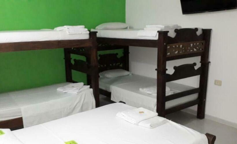 غرفة عائلية, Mansión Del Cesar