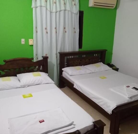 غرفة إقتصادية, Mansión Del Cesar