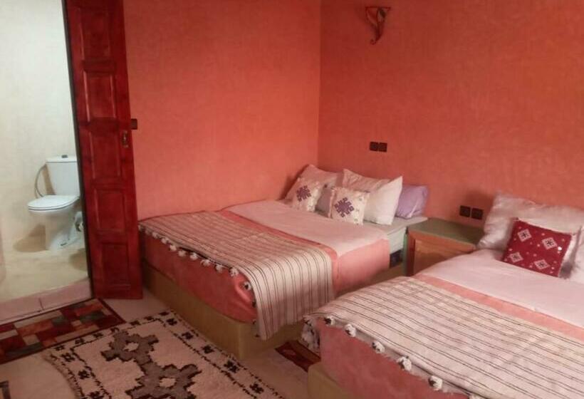 اتاق استاندارد چهار تخته, Auberge Des Lacs