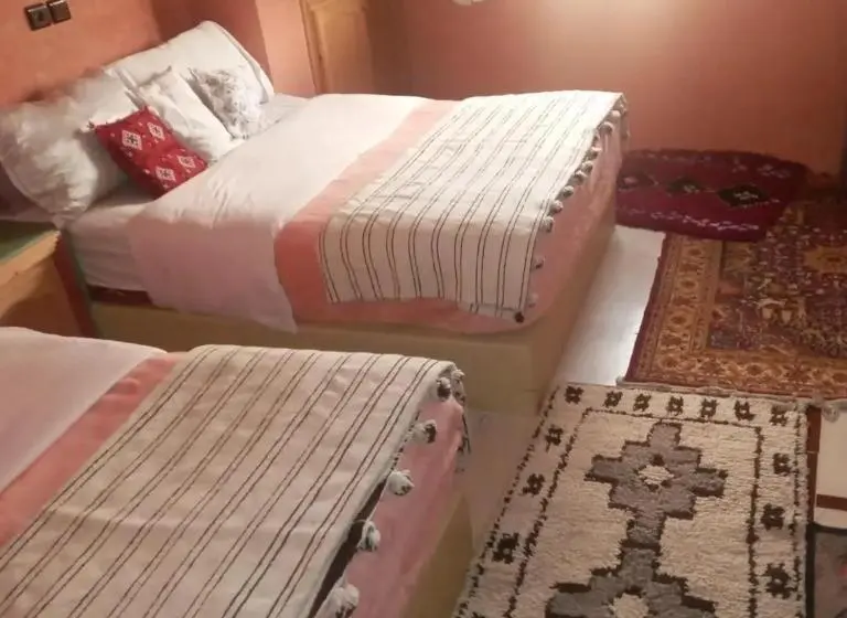 Standard Neljän Hengen Huone, Auberge Des Lacs