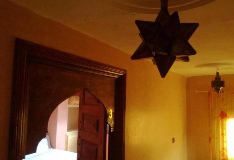 اتاق استاندارد چهار تخته, Auberge Des Lacs