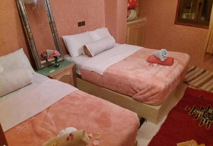 اتاق استاندارد چهار تخته, Auberge Des Lacs