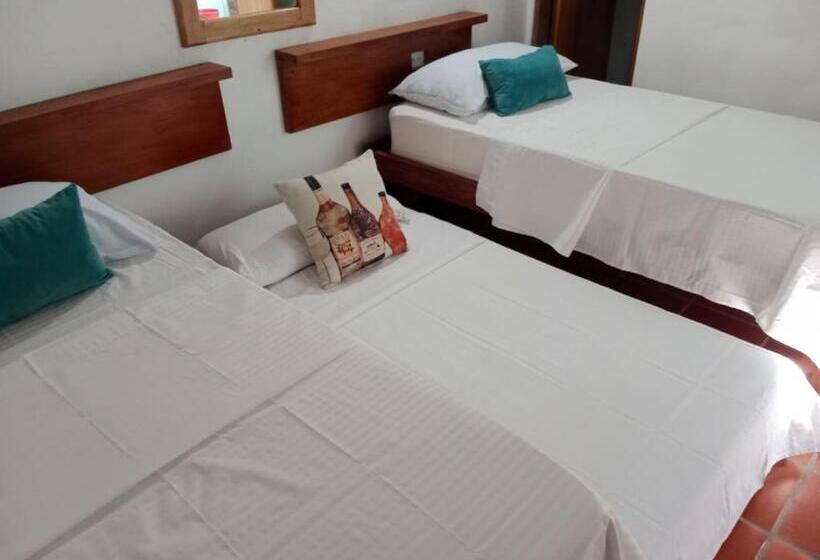 חדר בסיסי לשלושה, Casa Portales De Santa Bárbara