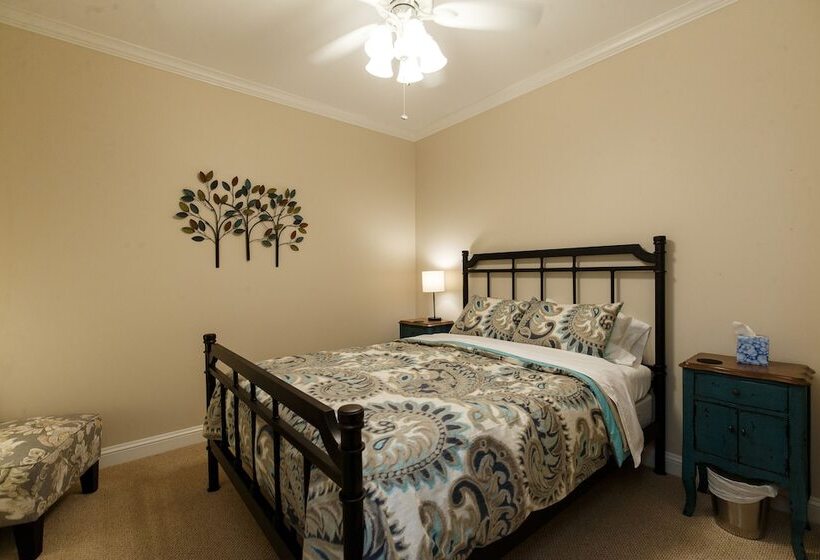 شقة عائلية غرفتين نوم, Lamp Post Lodge