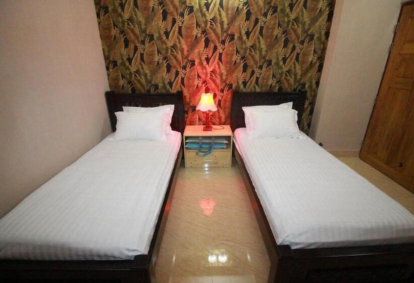 اتاق لوکس, Little Rangpur Inn