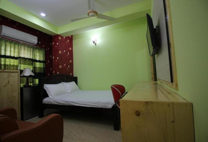 اتاق لوکس خانوادگی, Little Rangpur Inn