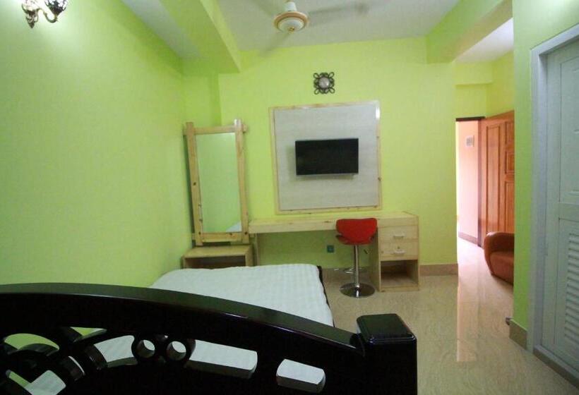 اتاق لوکس خانوادگی, Little Rangpur Inn