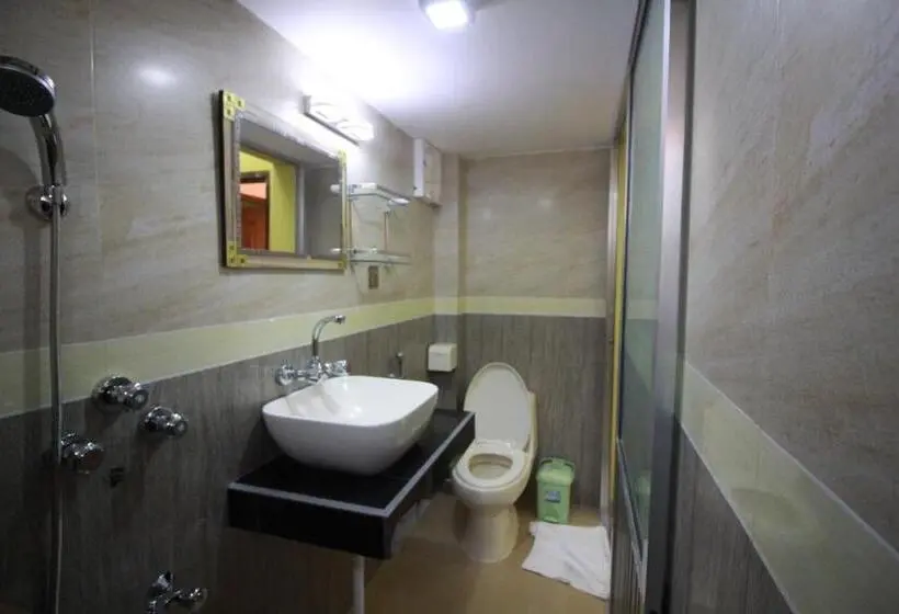 اتاق لوکس یک تخته, Little Rangpur Inn