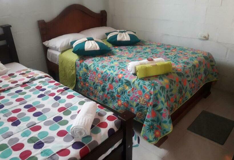 스탠다드 트리플 룸, Vivienda Turistica Yerbabuena