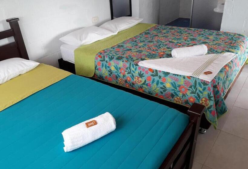 스탠다드 트리플 룸, Vivienda Turistica Yerbabuena