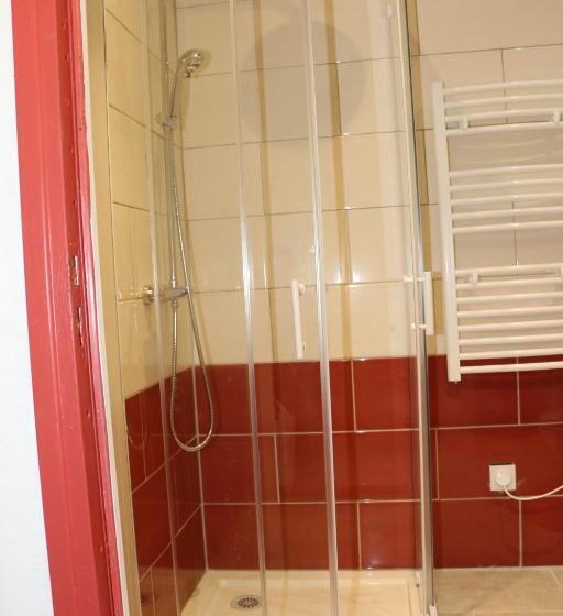 标准单人间, Hameau Des Essarts