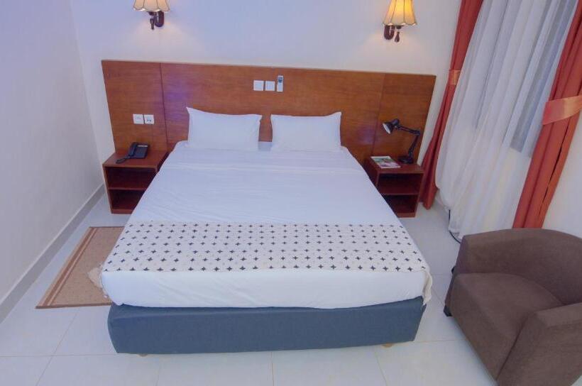 اتاق استاندارد چهار تخته, Hôtel La Rose Blanche Korhogo