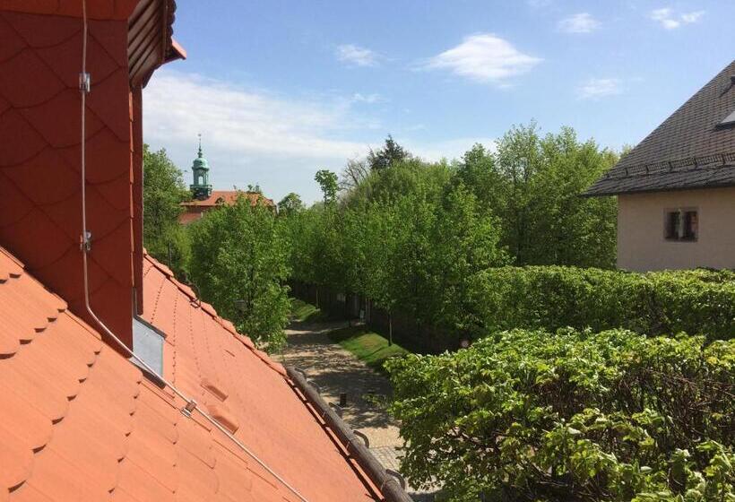 Номер Стандарт Трехместный, Schlossgasthaus Lichtenwalde