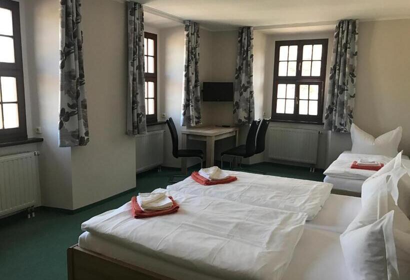 标准三人间, Schlossgasthaus Lichtenwalde