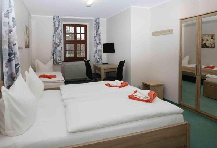 标准三人间, Schlossgasthaus Lichtenwalde