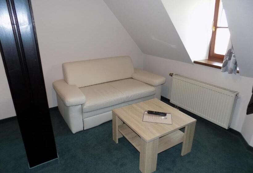 带2个卧室的公寓, Schlossgasthaus Lichtenwalde