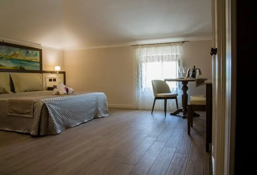スーペリアールーム, Tenuta D Ausilio