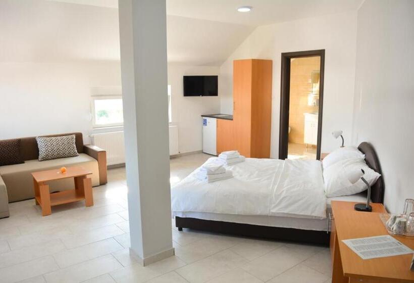 آپارتمان 1 خوابه با بالکن, Deltix Apartments