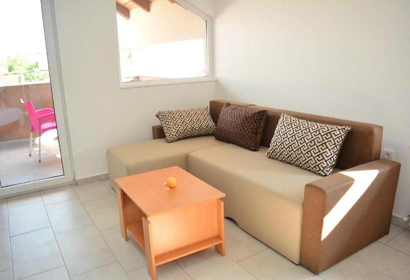 آپارتمان 1 خوابه با بالکن, Deltix Apartments