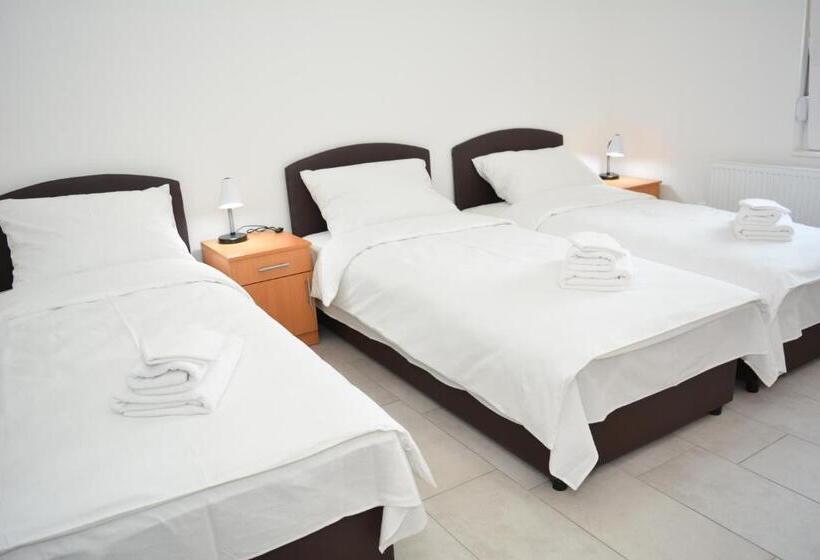 تختخواب در اتاق مشترک, Deltix Apartments