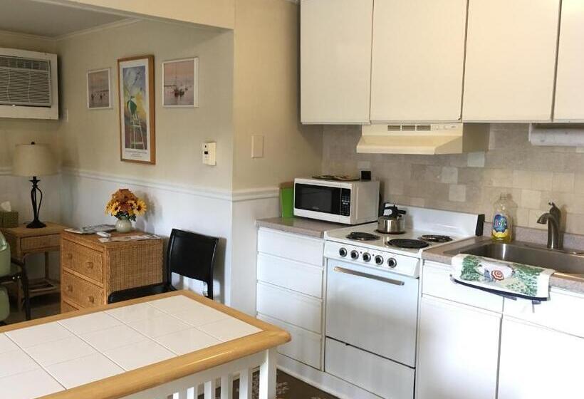 סוויטה, Westhampton Seabreeze Motel