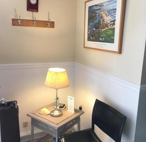 סוויטה, Westhampton Seabreeze Motel