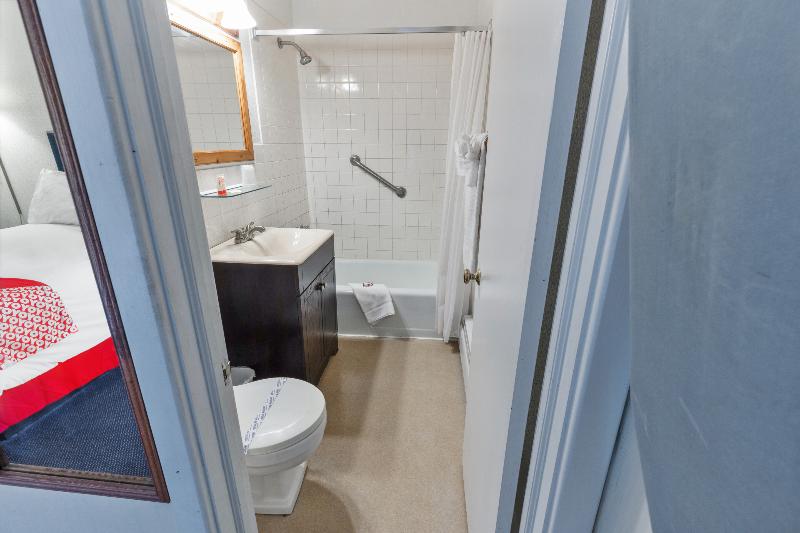 带特大床的标准间, Oyo Hotel Buena Vista Delhi