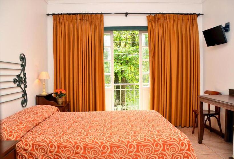 스탠다드 발코니 룸, Casa Do Manequinho Hotel E Restaurante