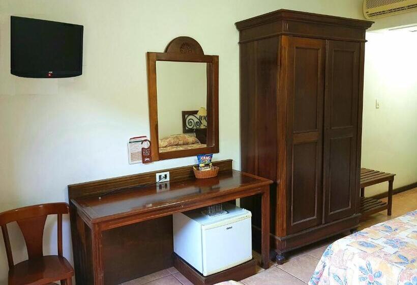 舒适三人间, Casa Do Manequinho Hotel E Restaurante