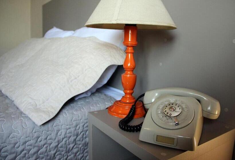 수피리어 룸, Opera