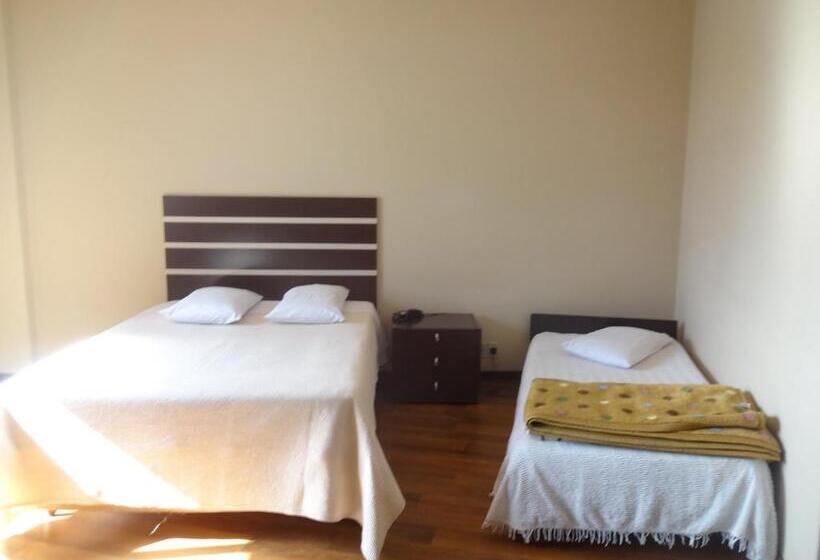 패밀리 룸, Opera