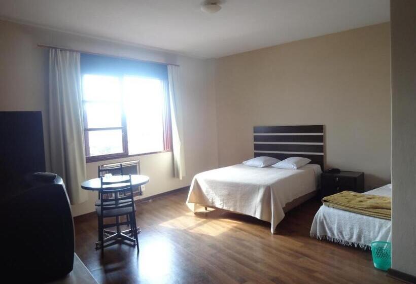 패밀리 룸, Opera