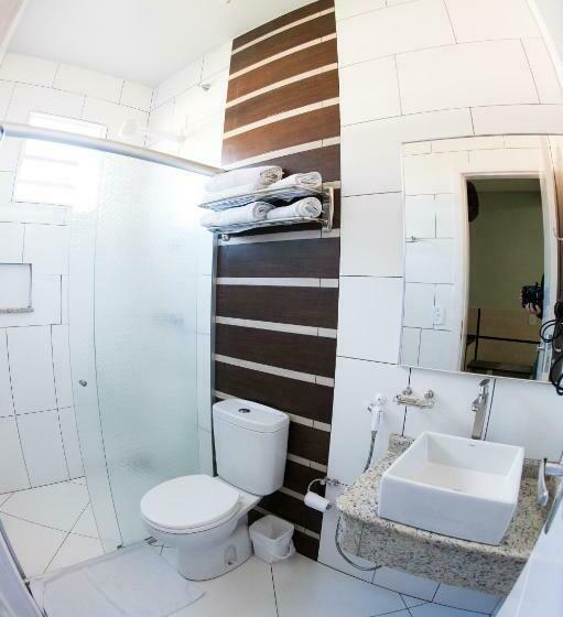 四人豪华间, Tito's