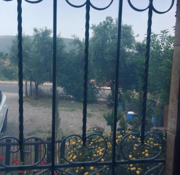 غرفة قياسية رباعية, Dar Marwa