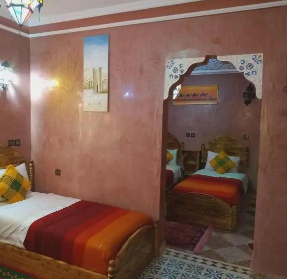 Deluxe Neljän Hengen Huone, Dar Marwa