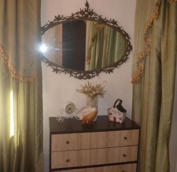 اتاق استاندارد سه نفره, Guest House Elena