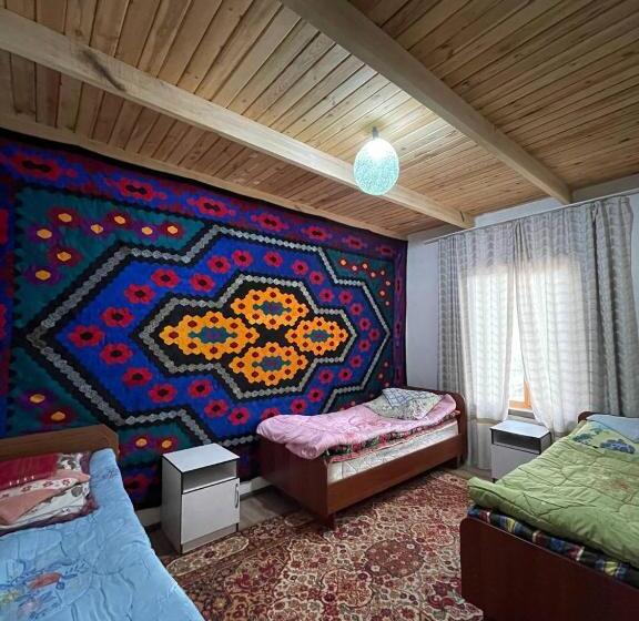 اتاق استاندارد سه نفره, Guest House Guljan
