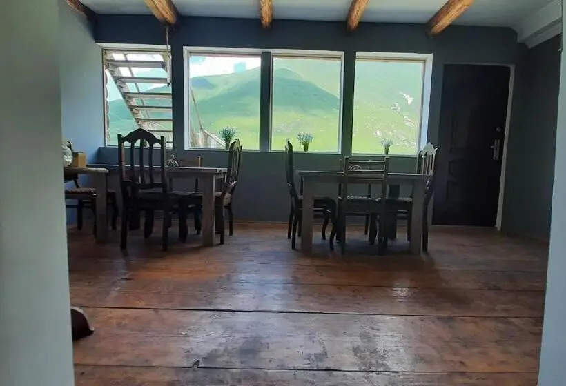 اتاق استاندارد با چشمانداز کوهستان, Guesthouse Svanuri Sakhli