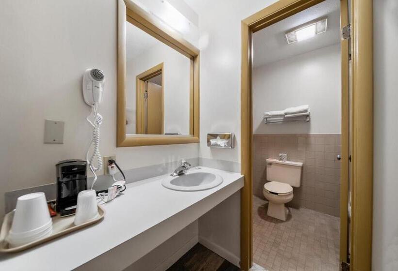 스탠다드 룸 킹사이즈 침대, Executive Inn