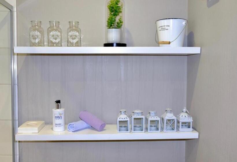 חדר דלוקס עם מיטת קינג, Milly S Touch Studios