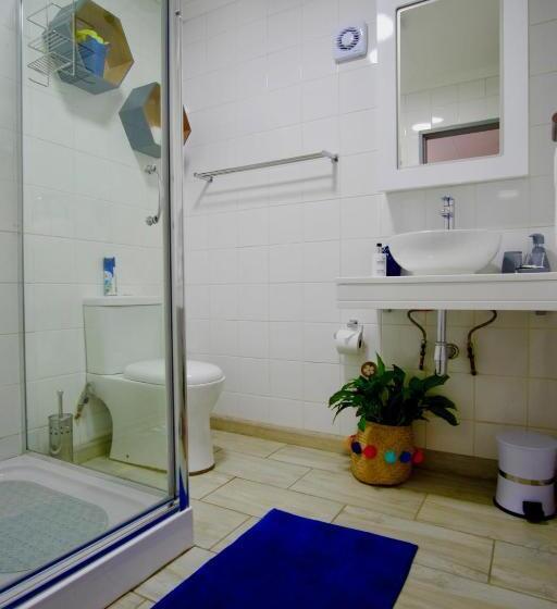 חדר סטודיו סטנדרד, Milly S Touch Studios