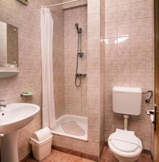 اتاق استاندارد, Castel
