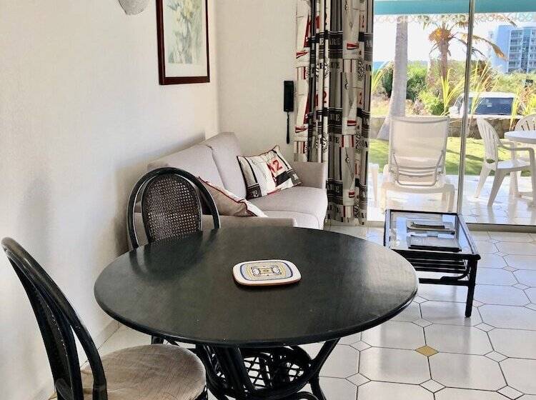 آپارتمان 1 خوابه با تراس, Colombus Résidence