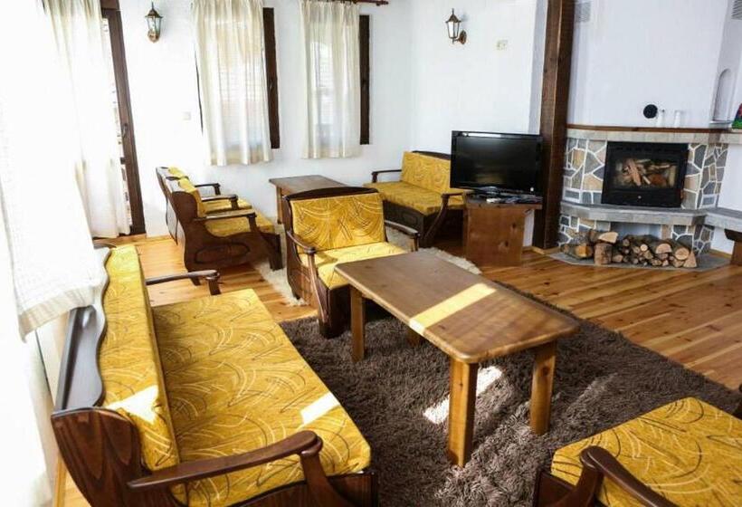 复式套房, Delchovski Han