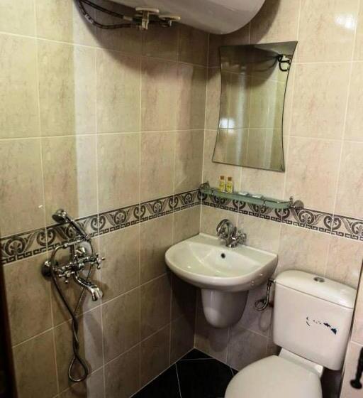 标准间, Delchovski Han