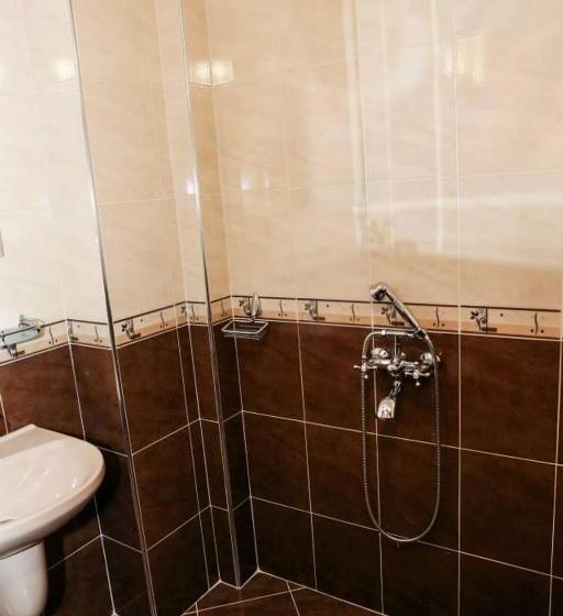 标准间, Delchovski Han