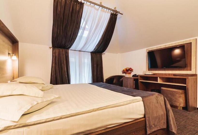 اتاق استاندارد, Domnitei