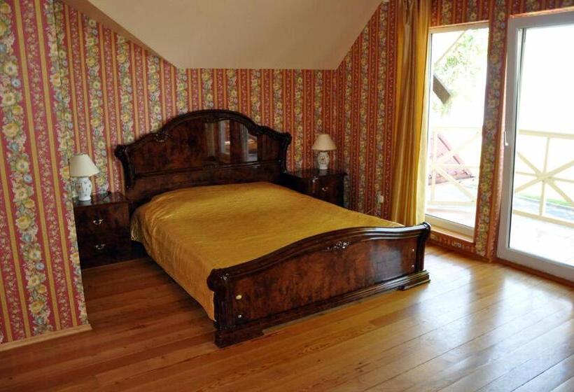 اتاق استاندارد با چشمانداز دریا, Kurenas