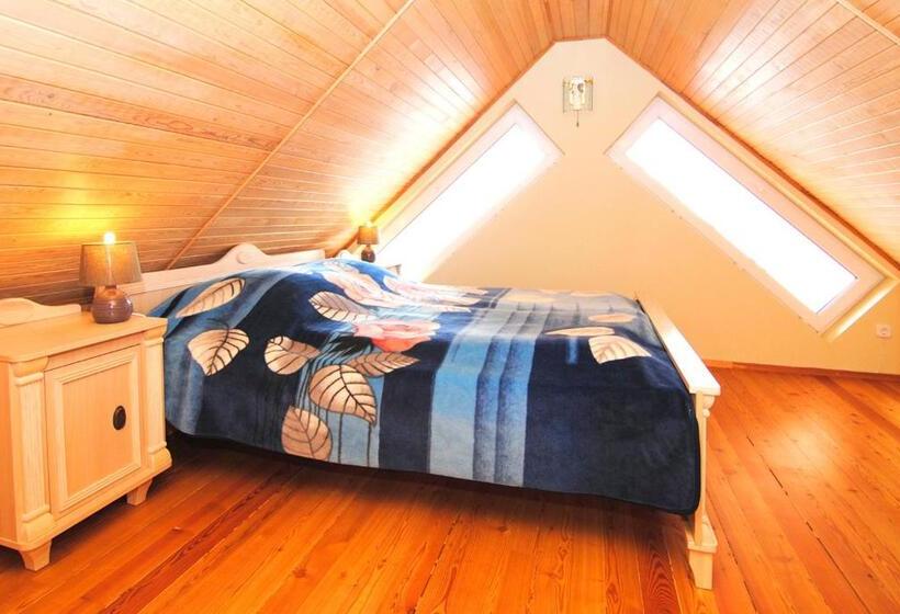 اتاق خانوادگی با چشمانداز دریا, Kurenas