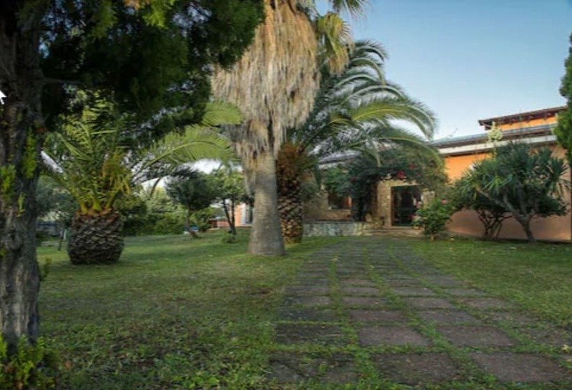 スーペリアトリプルルーム, Montiruju